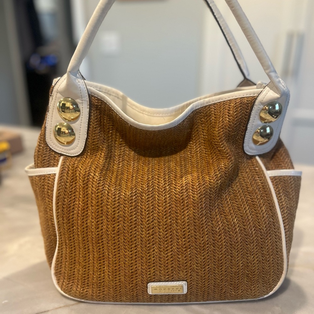 Mondani Tan Woven Straw & White Pleather Shoulder Bag with Gold Rivets